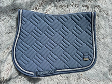 Load image into Gallery viewer, Aspin Pure Carbon collection saddle pad - Jumping
