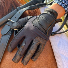 Load image into Gallery viewer, Tackified Copper Tech™️ Leather Premium Riding Glove in Black
