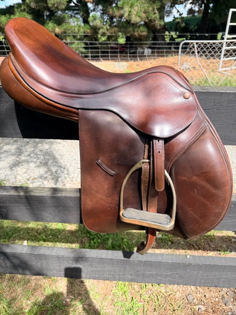 Bates Momentum Jump saddle - Pre Loved 127
