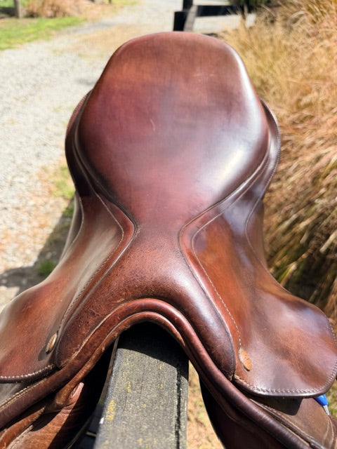 Bates Momentum Jump saddle - Pre Loved 127