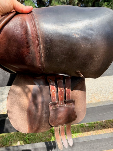 Bates Momentum Jump saddle - Pre Loved 127